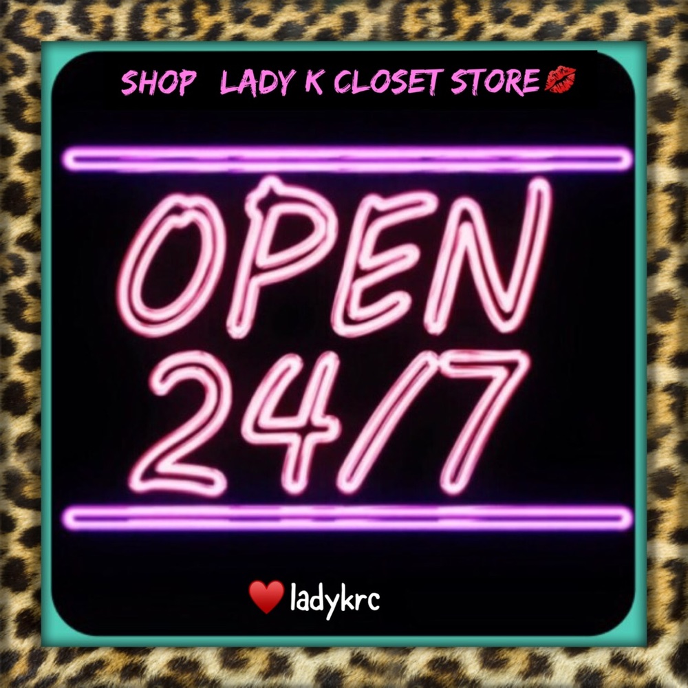 💥💥💥CLOSET CLEAROUT!!!💥💥💥 NEW REDUCED PRICES on Luxury Designer Items!!!🔥🔥 🛍🛍🛍 - Picture 12 of 17